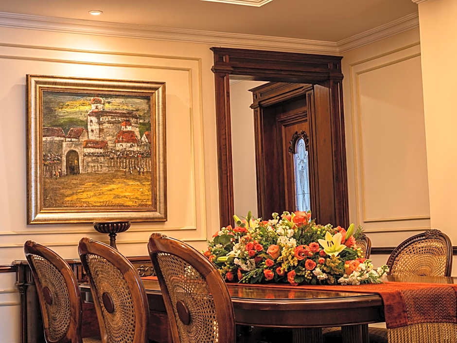 Plaza Grande Hotel