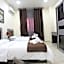 7Boys Hotel