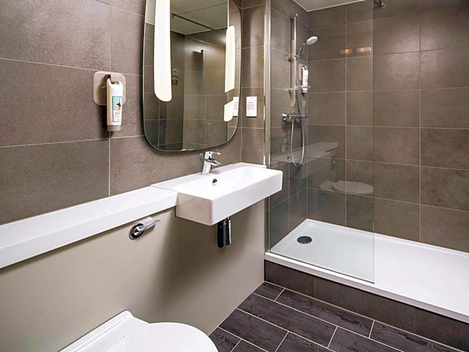 Ibis Coventry South Whitley Hotel