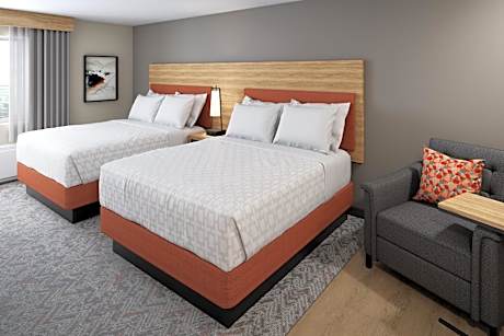 Queen Studio Suite with Two Queen Beds - Disability Access Tub/Non-Smoking