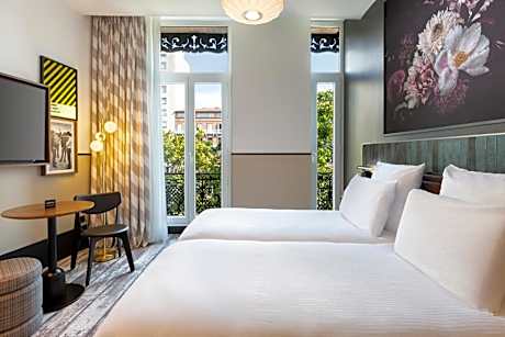 2 Double Rooms Next to each other