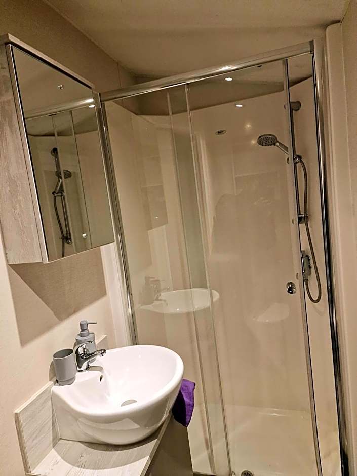 Billing Aquadrome- Bird Lake Pastures Holiday Caravan Sleep 6