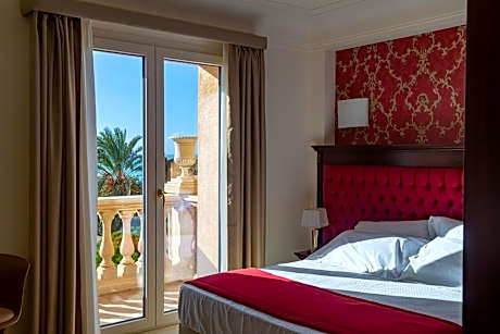 Double Room with Balcony and Sea View