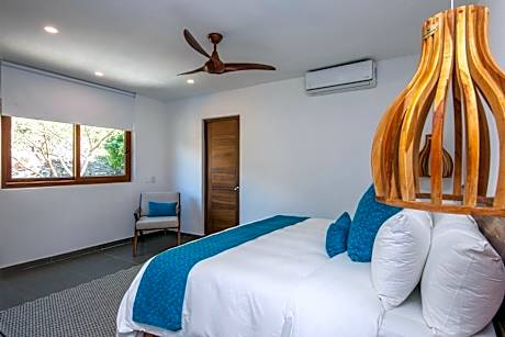 Queen Room with Garden View