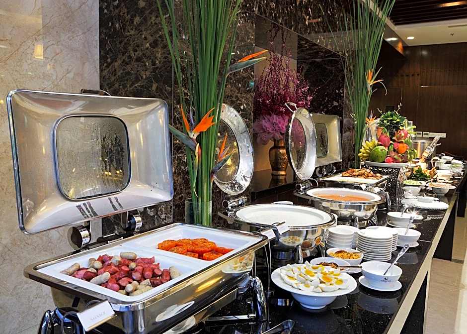 Central Palace Hotel