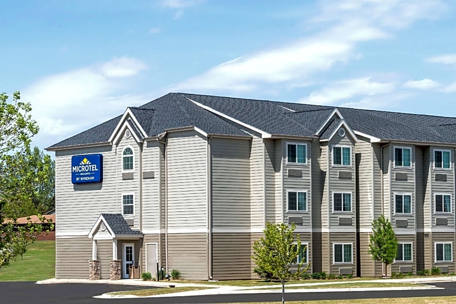 Microtel Inn & Suites By Wyndham Dickinson