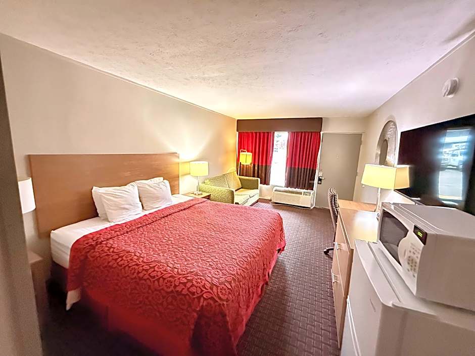 Days Inn by Wyndham Seymour