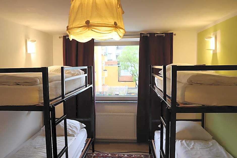 Weltempfänger Backpacker Hostel