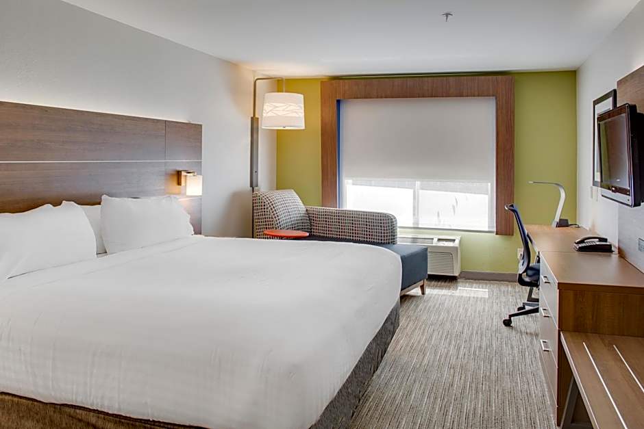 Holiday Inn Express Hotel & Suites Chickasha By IHG