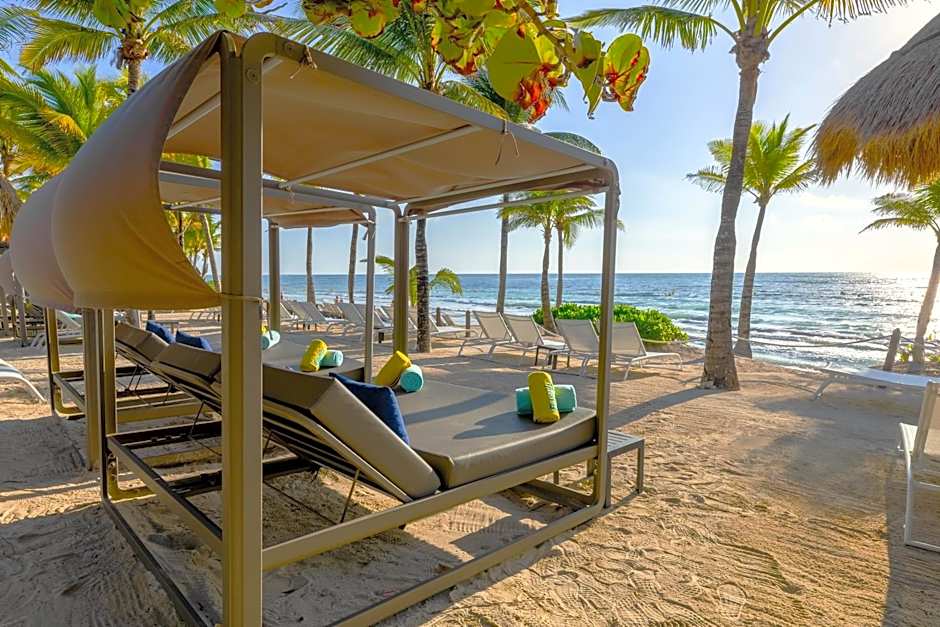 Family Selection at Grand Palladium Kantenah Resort & Spa- All Inclusive