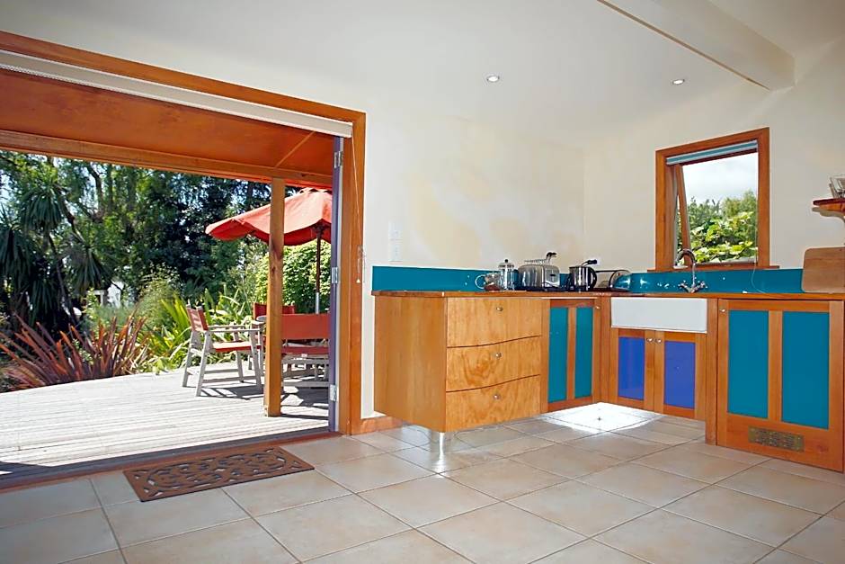 Joya Garden & Villa Studios