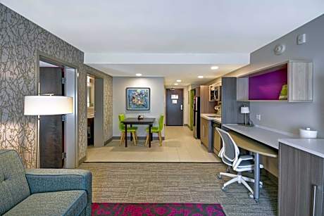 1 King Bed 1 Bedroom Suite Nonsmoking