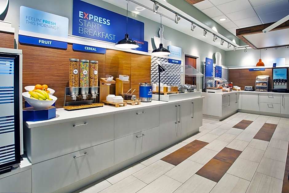 Holiday Inn Express Hotel & Suites Rochester Webster By IHG