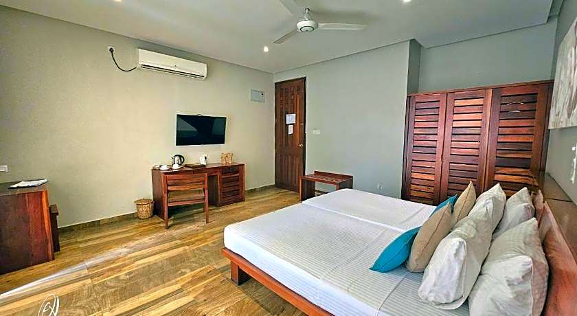 Oak Ray Regency Hotel