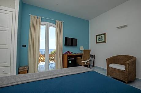 Superior Double or Twin Room with Sea View