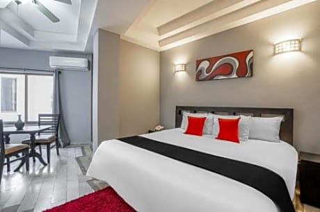Deluxe Suite
