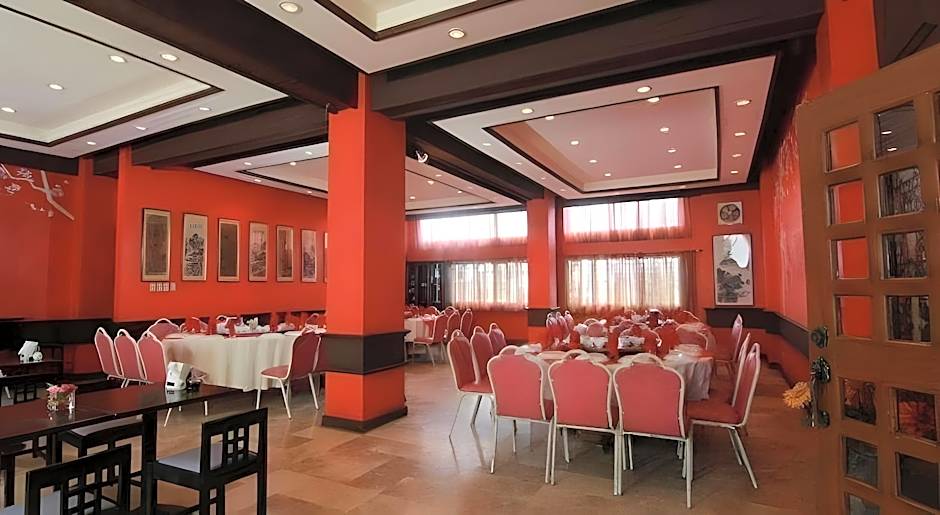 Hotel Supreme Convention Plaza