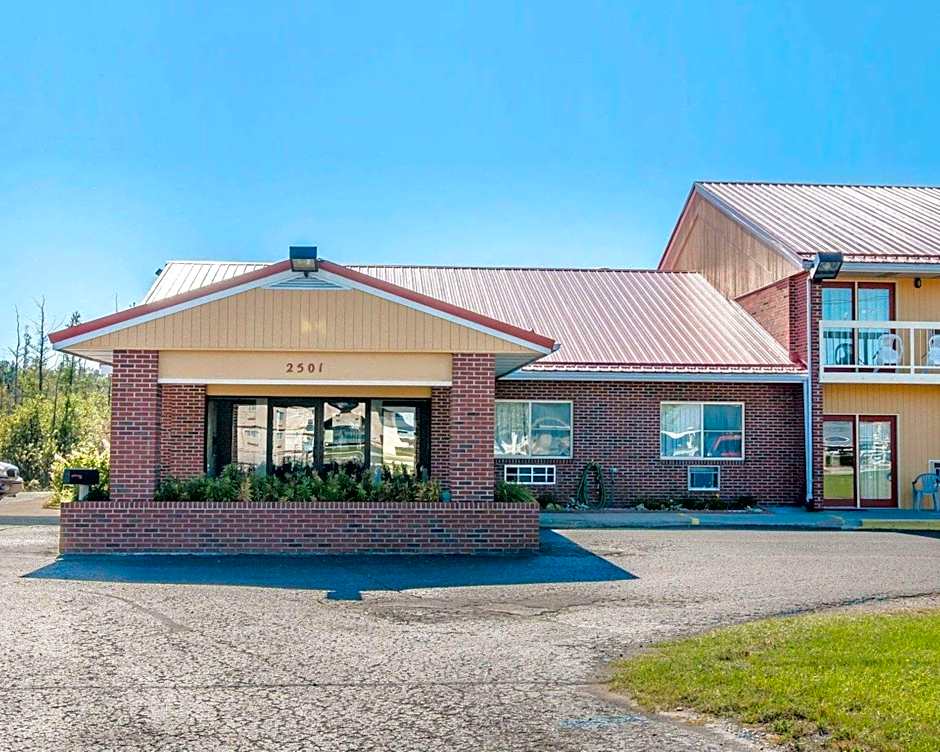 Econo Lodge Cadillac