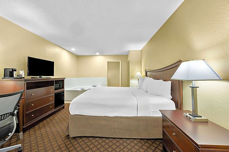  Best Western Coach House