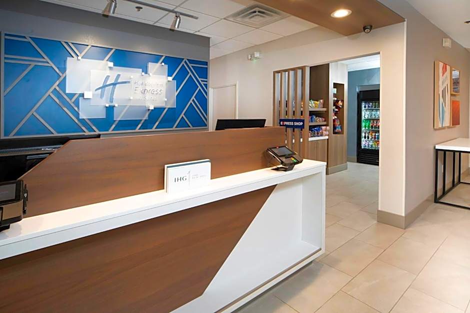 Holiday Inn Express and Suites Atlanta-Johns Creek By IHG