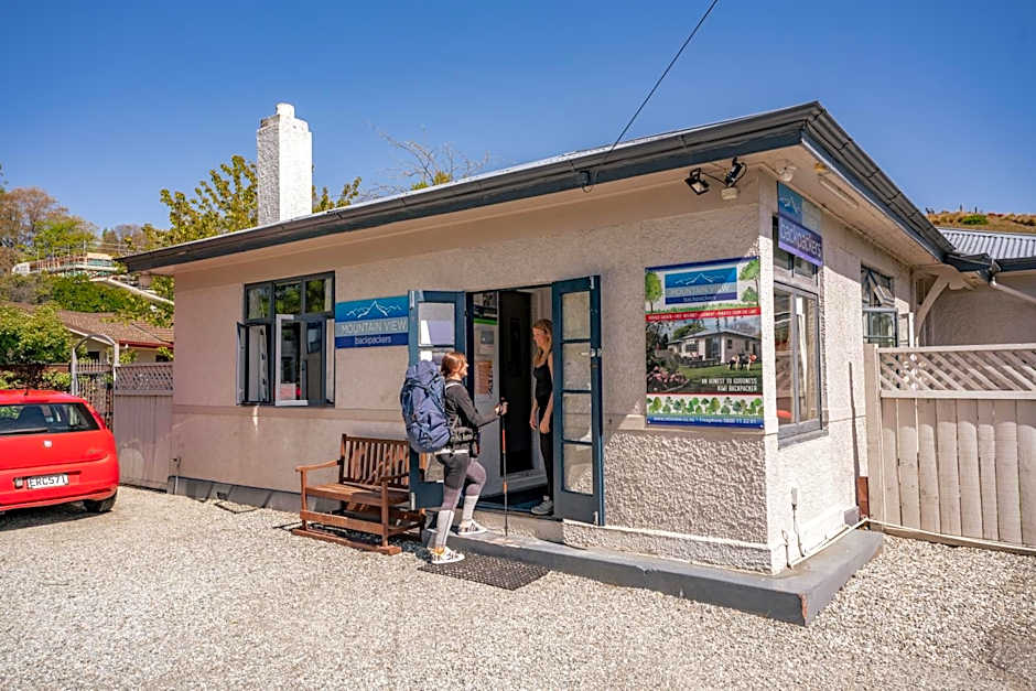 Mountain View Backpackers