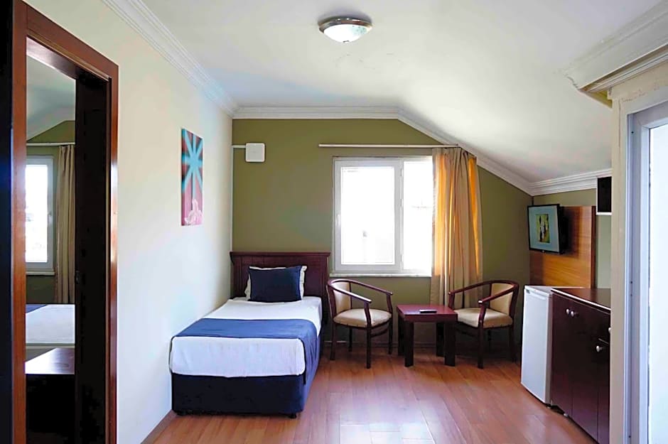 Sunlight Garden Hotel