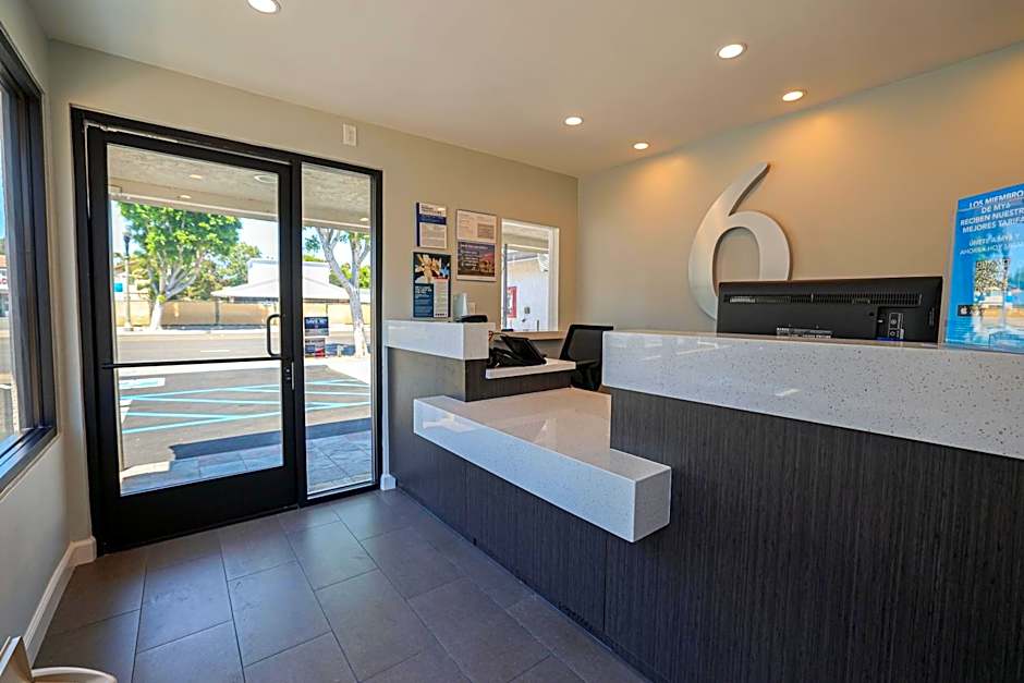 Motel 6 Tustin, CA - Orange County