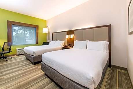 Standard Queen Room with Two Queen Beds