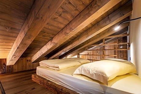 Duplex Quadruple Room