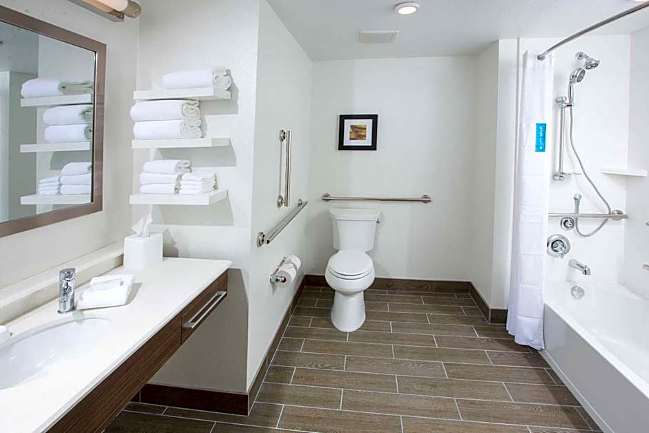 Hampton Inn By Hilton & Suites Buellton/Santa Ynez Valley, Ca