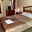 Applicators Hotel