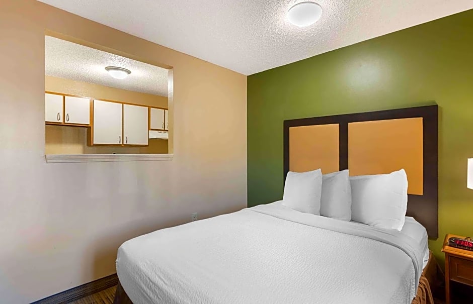 Extended Stay America Select Suites - Detroit - Warren