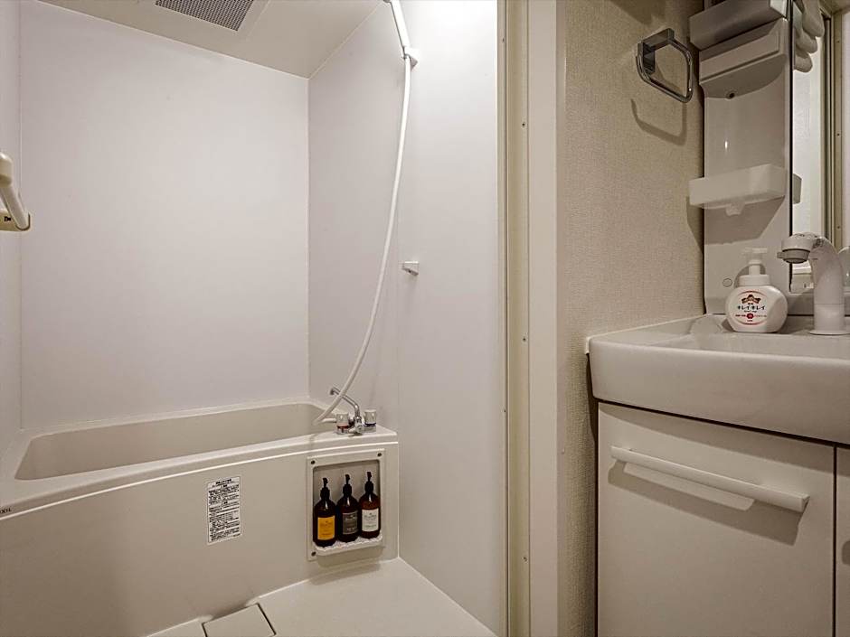 Kariyushi COndominium Resort Naha Living Inn Asahibashiekimae Annex and Premier