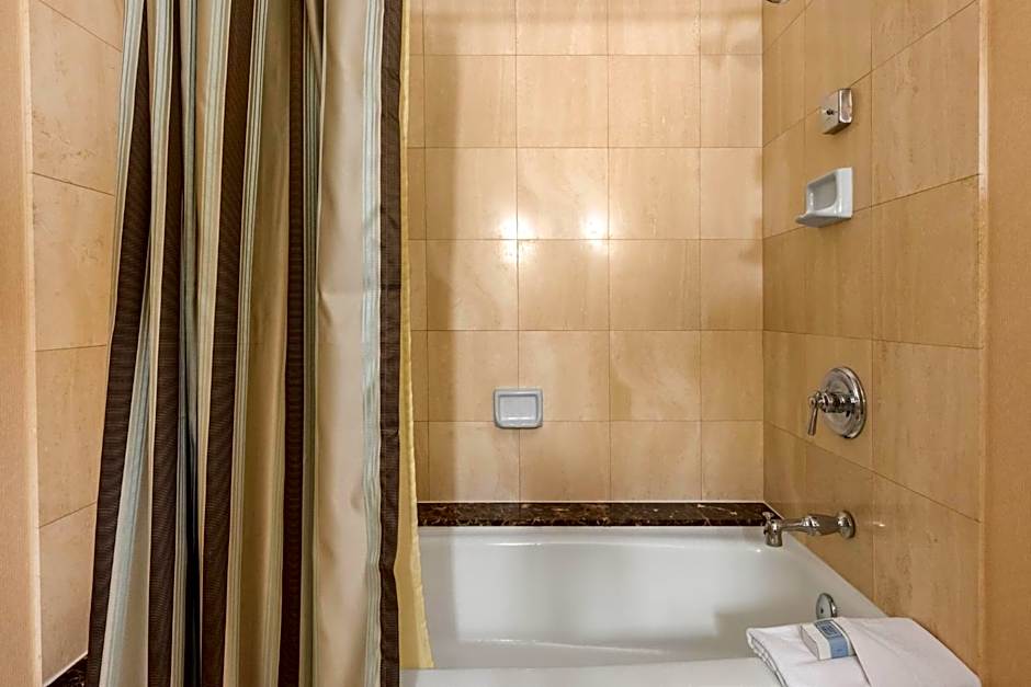 Omni William Penn Hotel