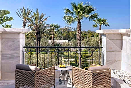 Family Suite, 2 Bedroom Suite, Bedroom 1: King, Bedroom 2: King, Sofa Bed, Garden View, Terrace