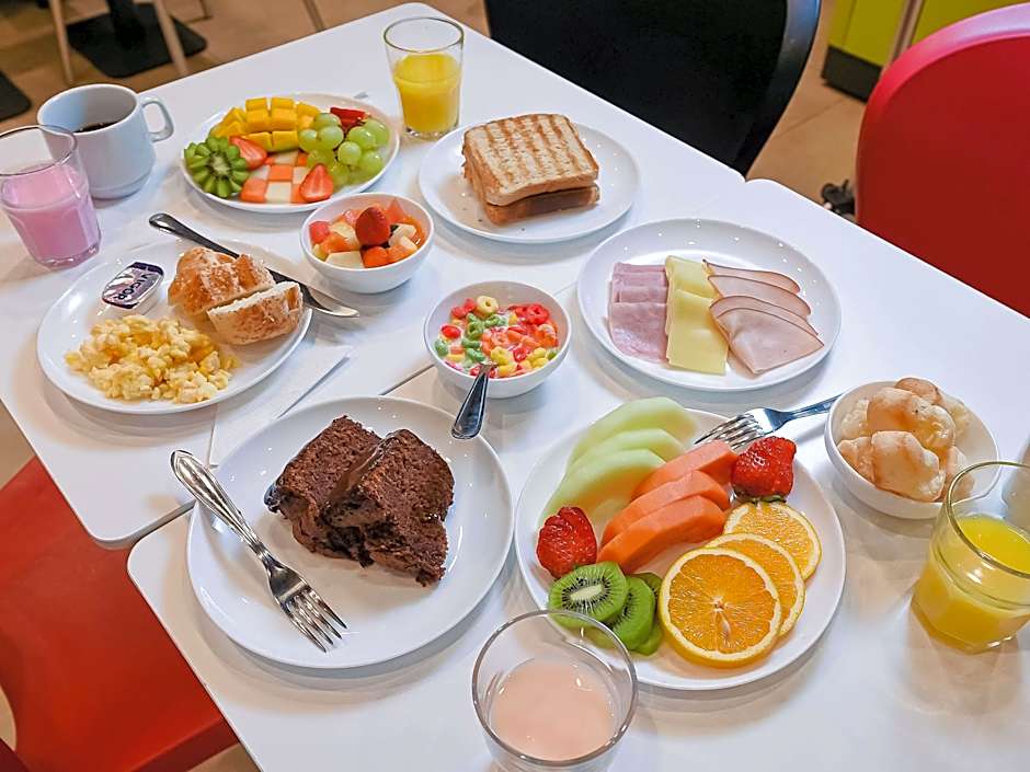 Ibis Budget Santos Gonzaga