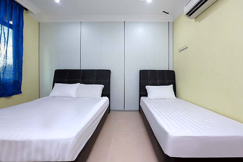 SPOT ON 89857 Azra Inn (Rumah Tumpangan)