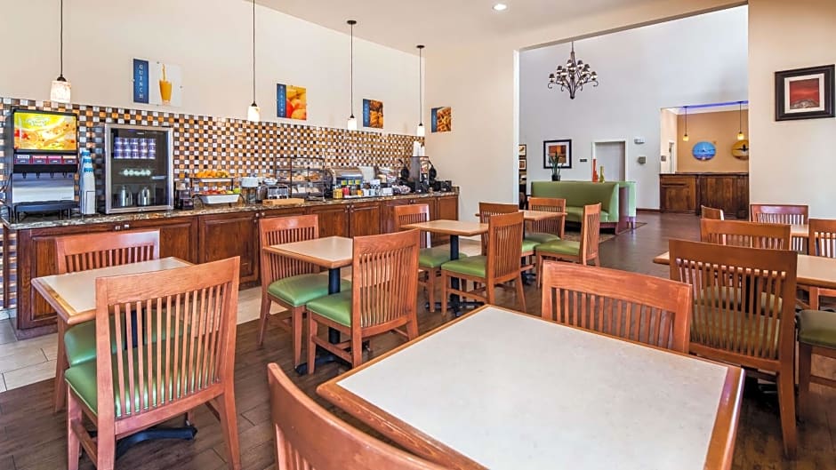 Best Western PLUS Hobby Airport Inn and Suites
