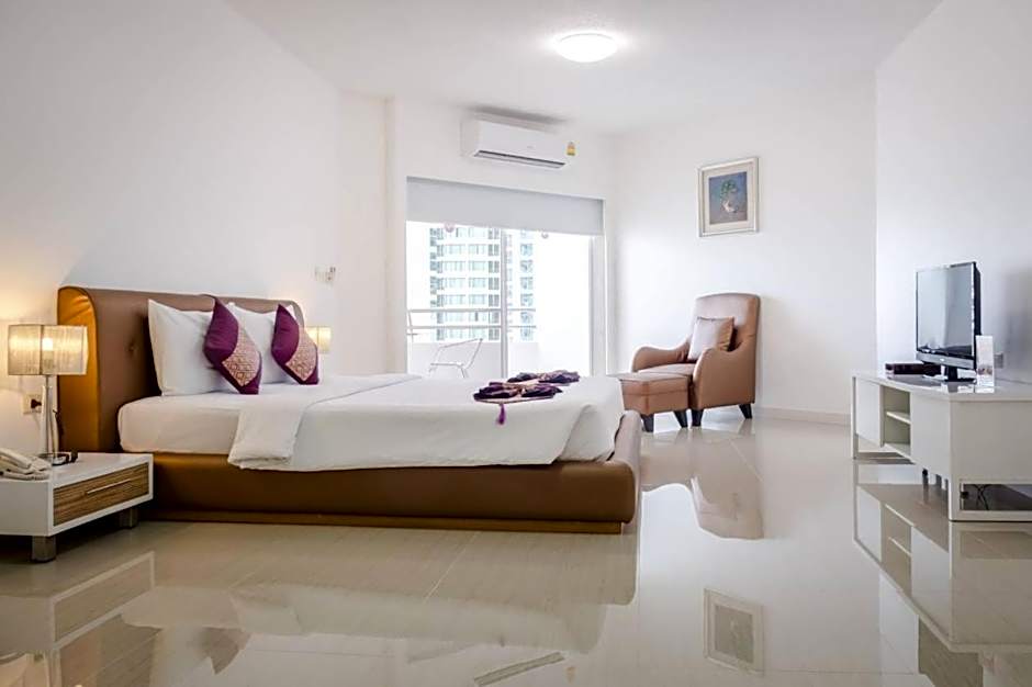 Photo 1 of 1 of Deluxe, Sea View