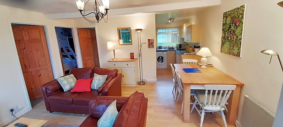 Sheena's Dartmouth Chalets