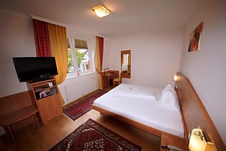 Standard Double Room incl. Parking if available