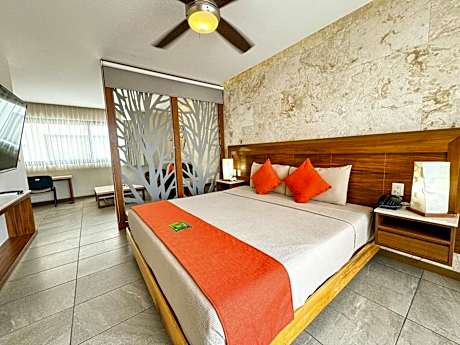 Deluxe Suite with View