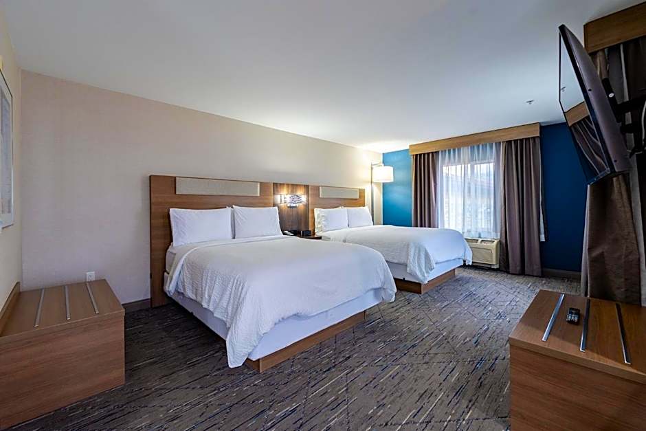 Holiday Inn Express & Suites Frazier Park By IHG