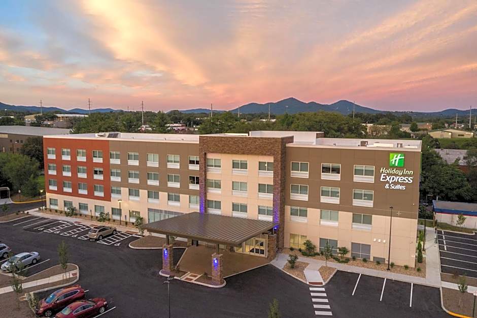 Holiday Inn Express & Suites Roanoke - Civic Center By IHG