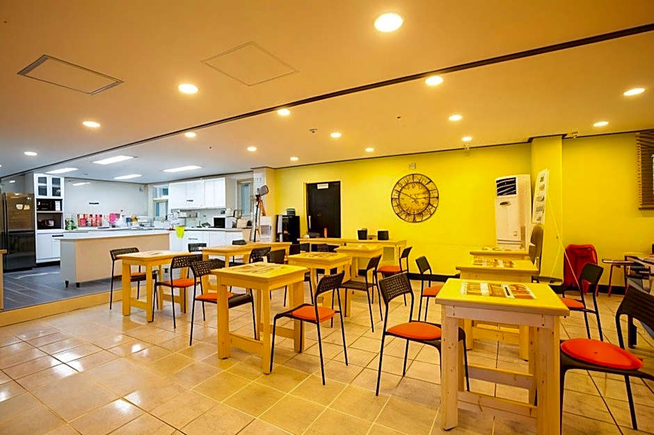 HY Choi Hostel