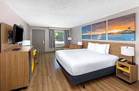 King Room - First Floor/Non-Smoking