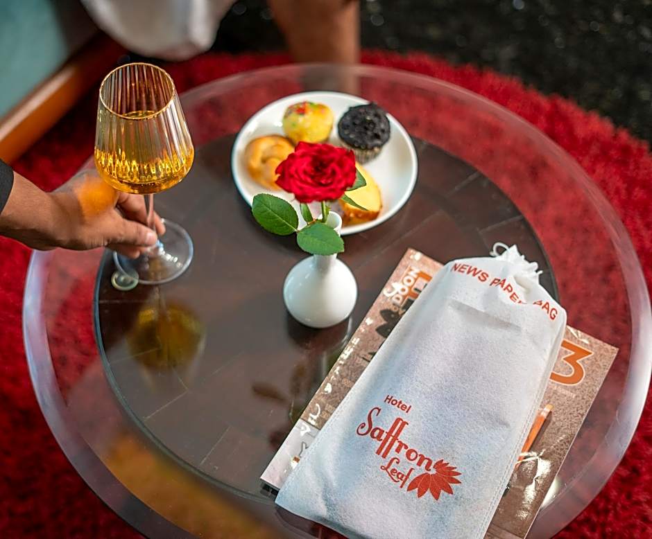 Hotel Saffron Leaf