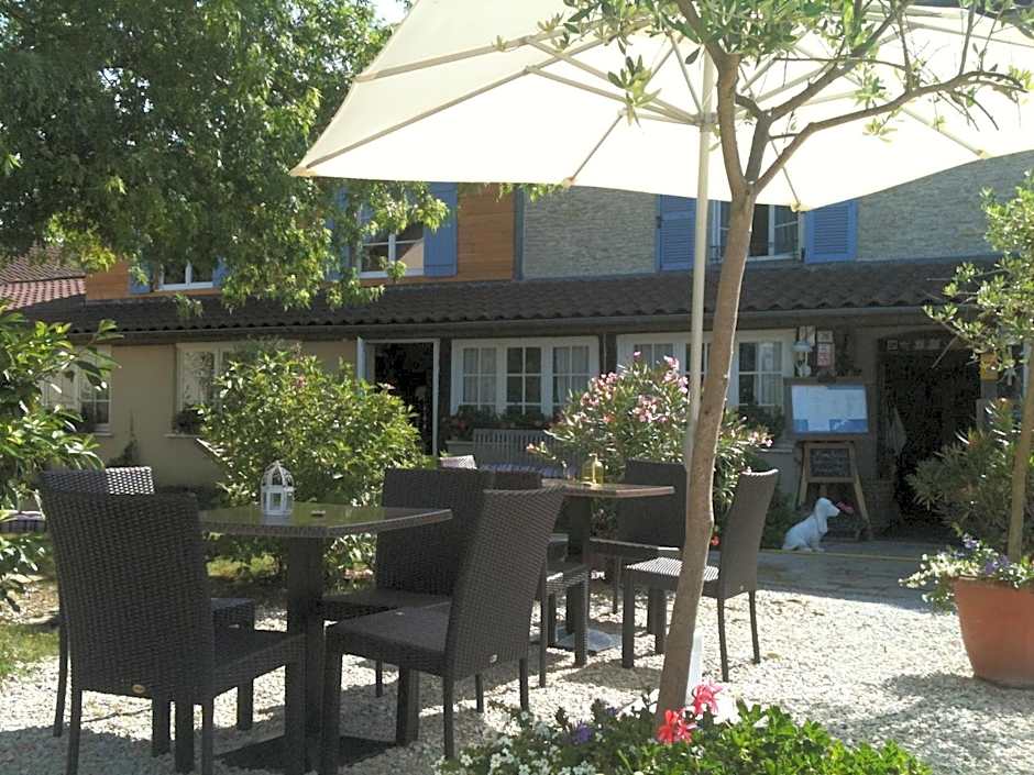 Logis Hotel La Grange Du Relais