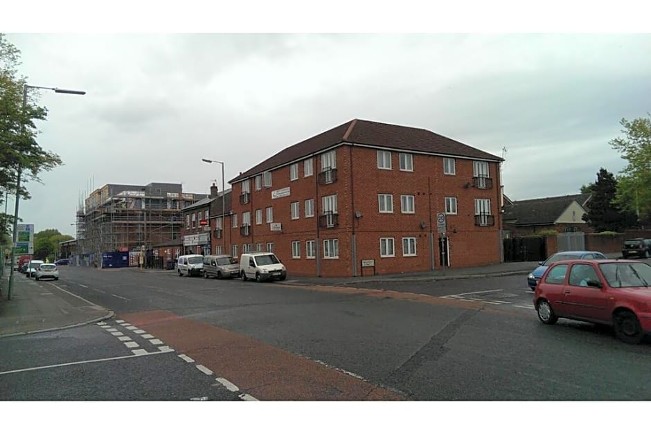 OYO Arinza Apartments