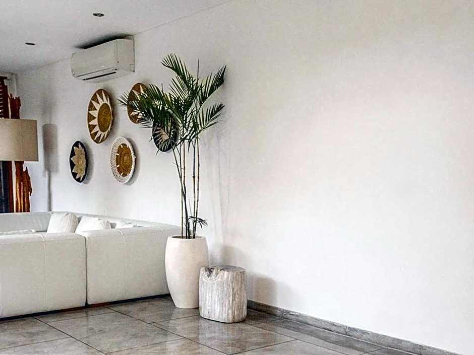 AB Villa & Apartments